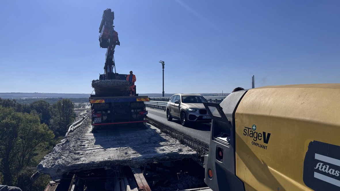 Подменят се стоманобетонните пътни панели в 320-метров участък в посока Румъния на Дунав мост при Русе